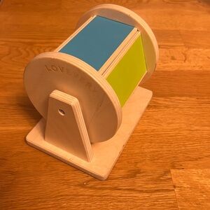 LOVEVERY spinning drum toddler toy